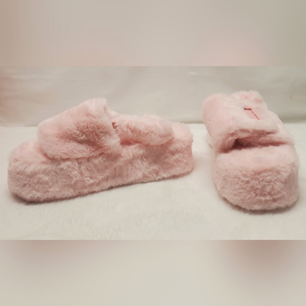 ✨️New Y2k Baby Pink Platform Fur Sandles